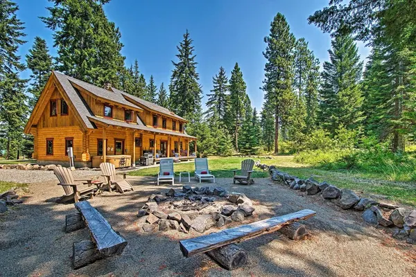 Photo 1 - Cle Elum Mountain Cabin w/ Hot Tub & Trails!