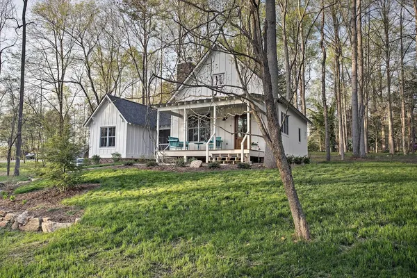 Photo 1 - Enchanting Andersonville Home Steps to Norris Lake