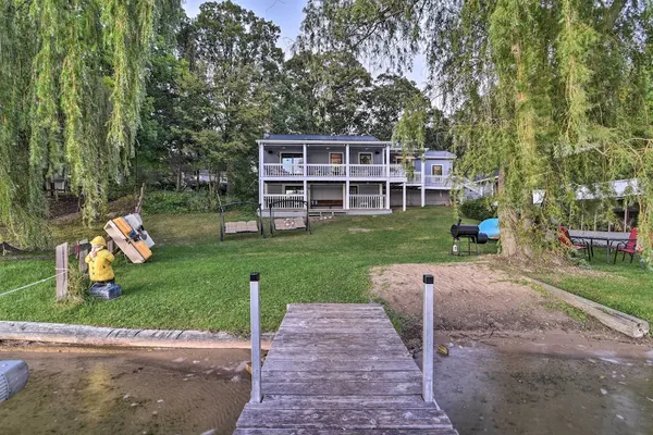 Photo 1 - Cozy Lakefront Lapeer House w/ 2 Paddle Boats!