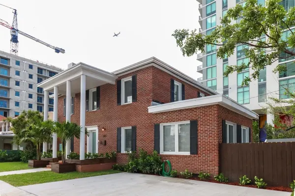 Photo 1 - Roami at Bayview Place