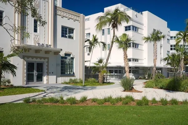 Photo 1 - Kenmore Village Hotel, South Beach