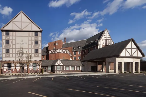 Photo 1 - Hotel Royer Urbana Champaign, Tapestry Collection by Hilton