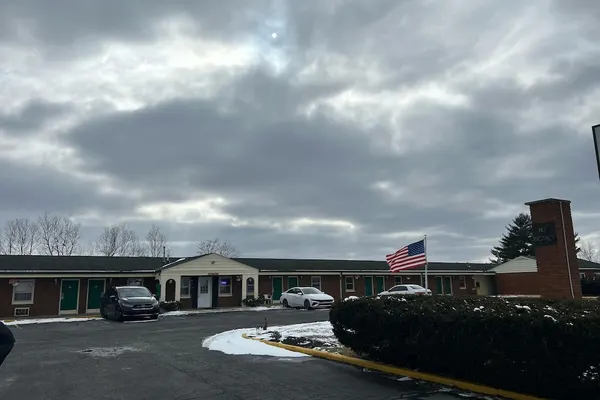 Photo 1 - Hillcrest Motel By OYO Aurora IN Near Lawrenceburg