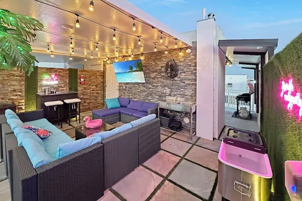 Photo 1 - Experience Luna Sky! 65" TV Bar BBQ go FL Keys