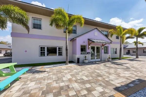 Photo 1 - Summer Stays