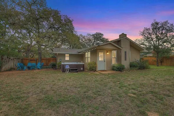 Photo 1 - The Billie Goat Haus - Hot Tub -steps to Main St!