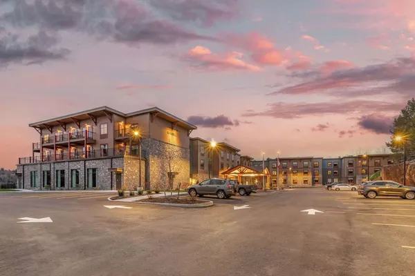 Photo 1 - Cambria Hotel Lake Placid - Lakeside Resort