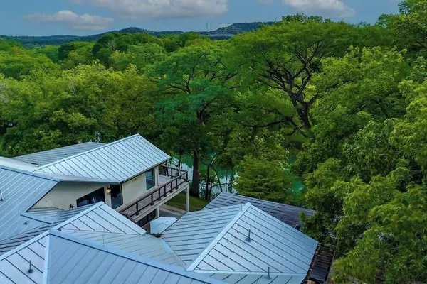 Photo 1 - Luxury Riverfront Villa With Firepit & Gameroom!