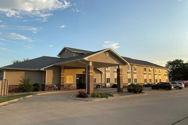 Photo 1 - Park View Inn & Suites Hoisington