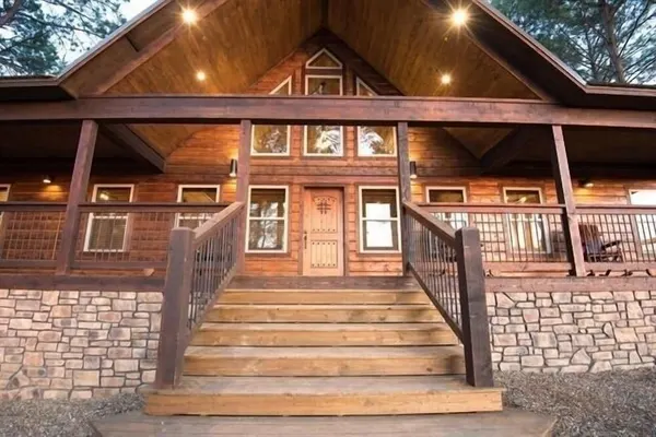 Photo 1 - Heartland Retreat 4 Bedroom Cabin by Redawning