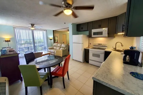 Photo 1 - Don s Bonita Beach Tennis Club