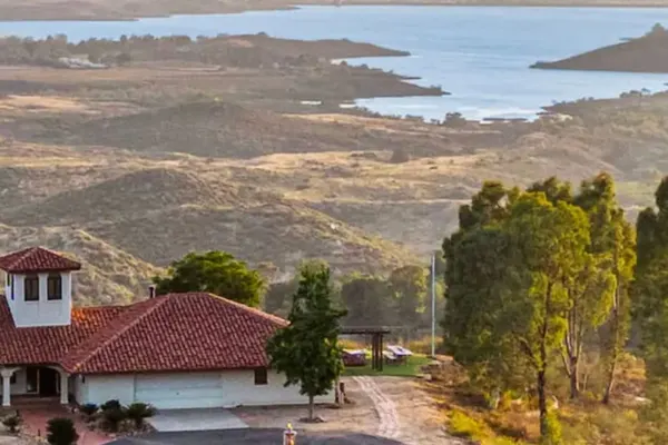 Photo 1 - Slice of Heaven by Avantstay Breathtaking Views!