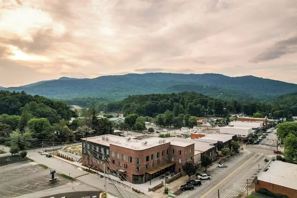 Photo 1 - Bridge Creek Inn