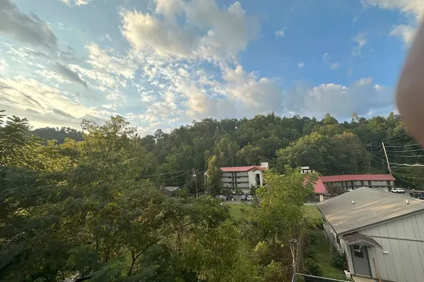 Photo 1 - Timber Ridge Lodge - Walking Distance from Downtown Gatlinburg