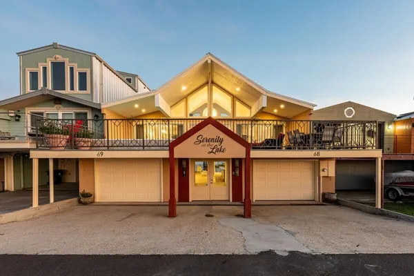 Photo 1 - Large House on Lake Pontchartrain w Pool