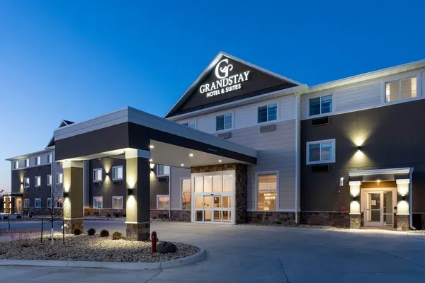 Photo 1 - GrandStay Hotel & Suites Algona IA