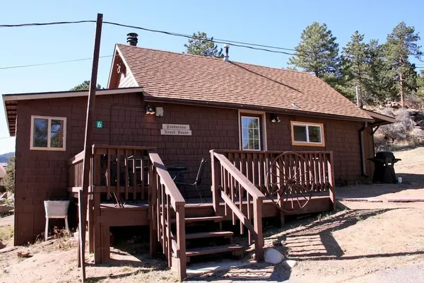 Photo 1 - Lazy R Cottages: 6 2 Bedroom Cabin