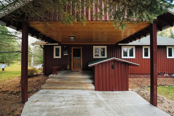 Photo 1 - Cozy Riverside Getaway Pine Bend Cottage