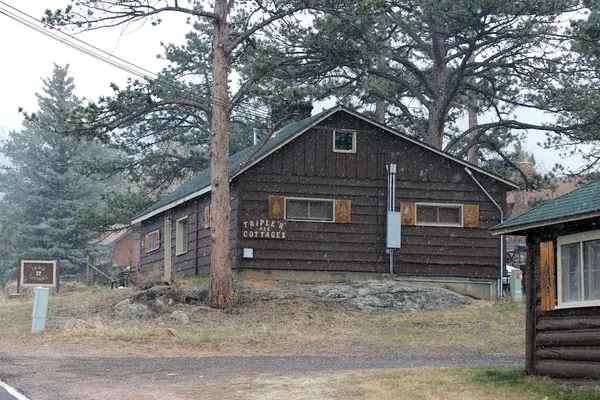 Photo 1 - Triple R Cottages: 4 1 Bedroom Cabin