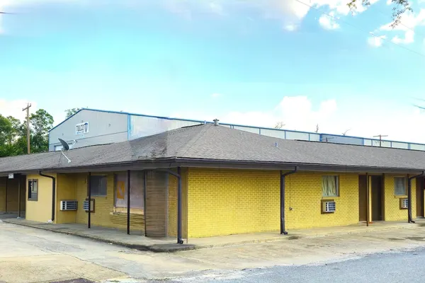 Photo 1 - Relax Inn By OYO Sulphur Hwy 90