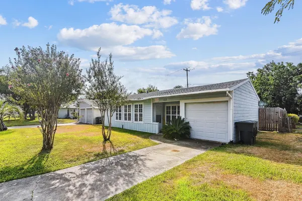 Photo 1 - Bonita Beach House