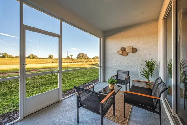 Photo 1 - Modern 2BR Condo w Mickey Room - Family Perfection