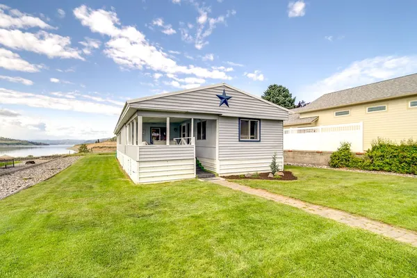 Photo 1 - Seven Bays Vacation Rental on Lake Roosevelt!