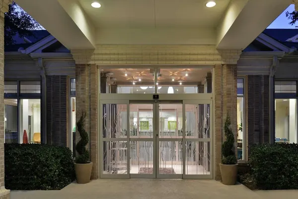 Photo 1 - Hilton Garden Inn Dallas/Addison