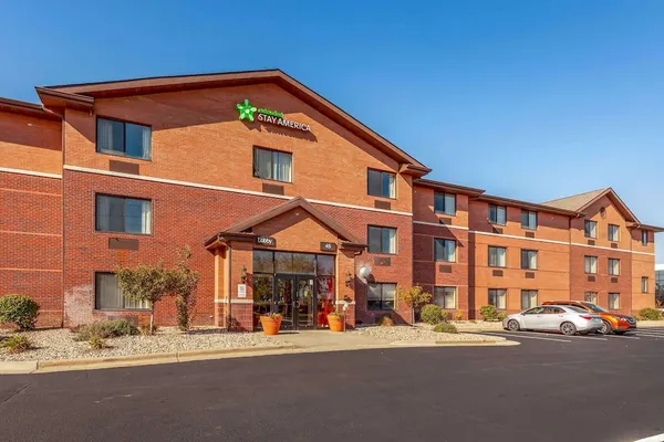 Photo 1 - Extended Stay America Select Suites - Madison - Old Sauk Rd.