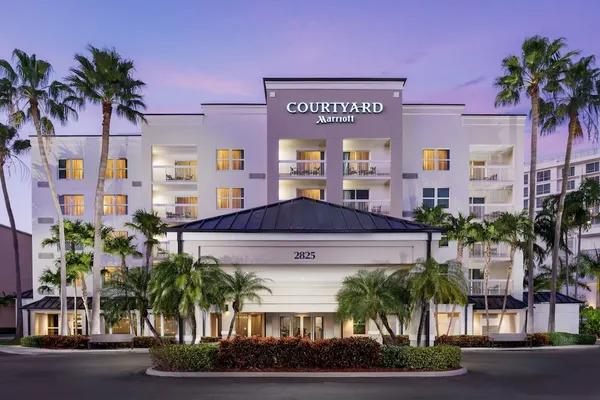 Photo 1 - Courtyard by Marriott Aventura Mall