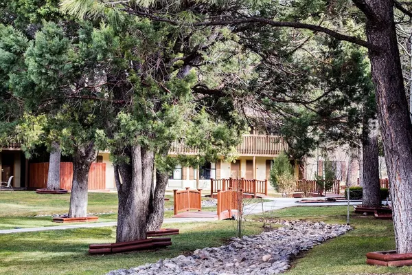Photo 1 - Best Western Pine Springs Inn