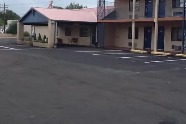 Photo 1 - Travel Inn & Suite