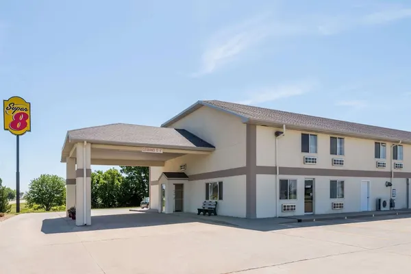 Photo 1 - Super 8 by Wyndham Beloit KS
