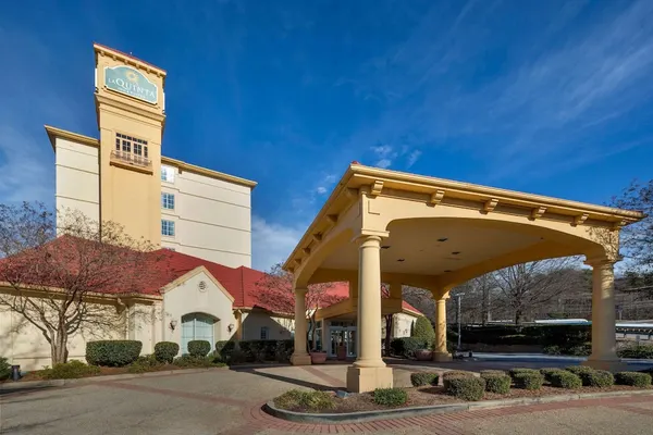 Photo 1 - La Quinta Inn & Suites by Wyndham Greenville Haywood