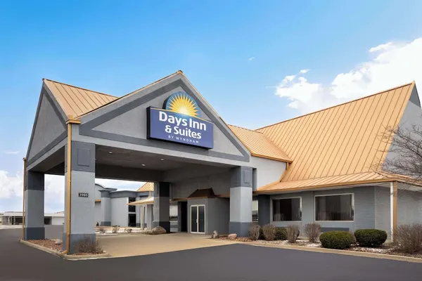 Photo 1 - Days Inn & Suites by Wyndham Kokomo