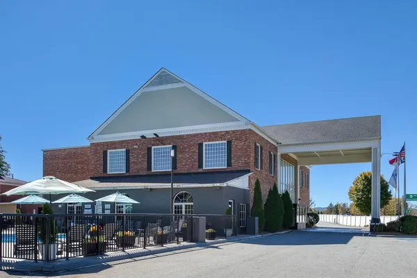 Photo 1 - Best Western Hendersonville Inn