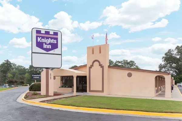 Photo 1 - Knights Inn Tucker