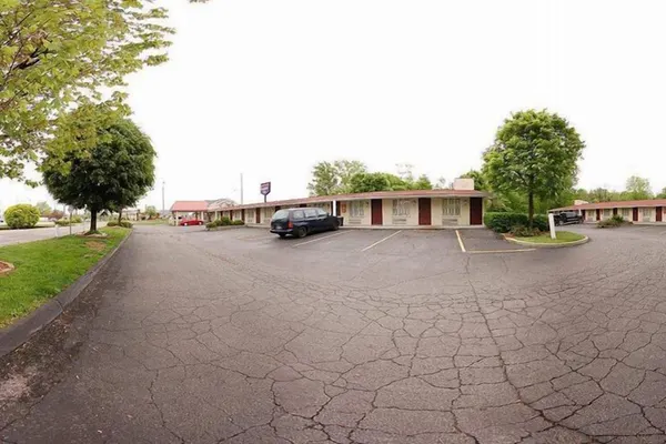 Photo 1 - Express Inn