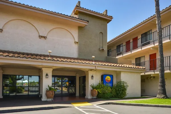 Photo 1 - Comfort Inn & Suites Rancho Cordova - Sacramento