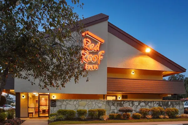 Photo 1 - Red Roof Inn Huntington