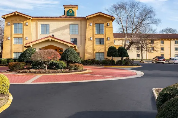 Photo 1 - La Quinta Inn by Wyndham Norfolk Virginia Beach