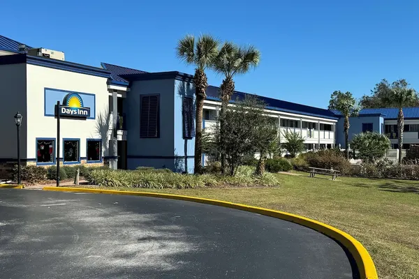 Photo 1 - Days Inn by Wyndham Brooksville/Dade City