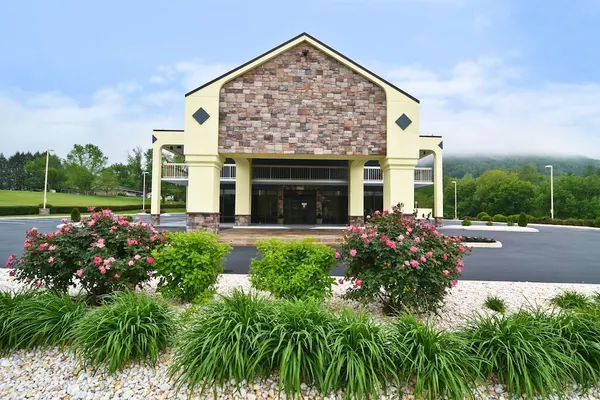 Photo 1 - Best Western Cades Cove Inn