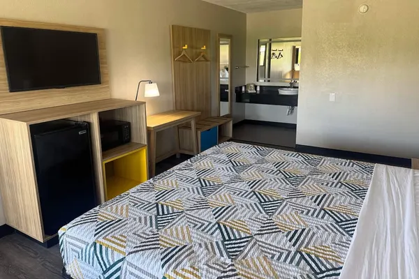 Photo 1 - Days Inn by Wyndham Kansas City Northeast