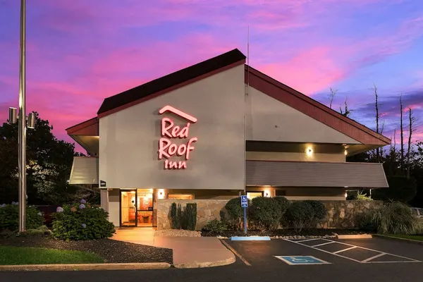 Photo 1 - Red Roof Inn Salem