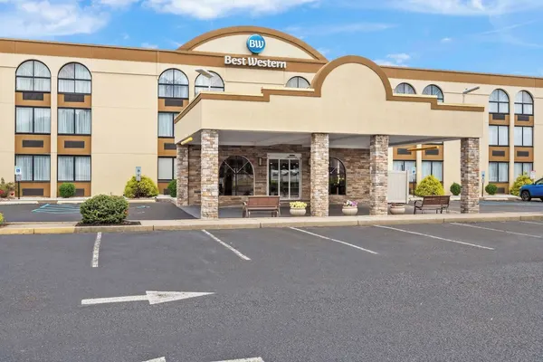 Photo 1 - Best Western Hazlet Inn