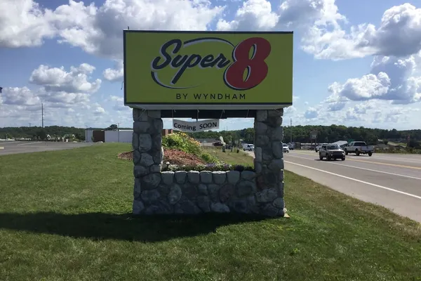 Photo 1 - Super 8 by Wyndham Petoskey