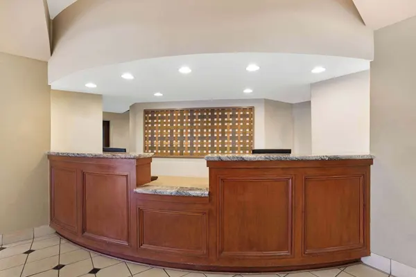 Photo 1 - La Quinta Inn & Suites by Wyndham New Haven