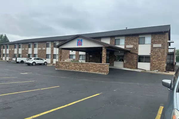 Photo 1 - Motel 6 Wisconsin Rapids, WI