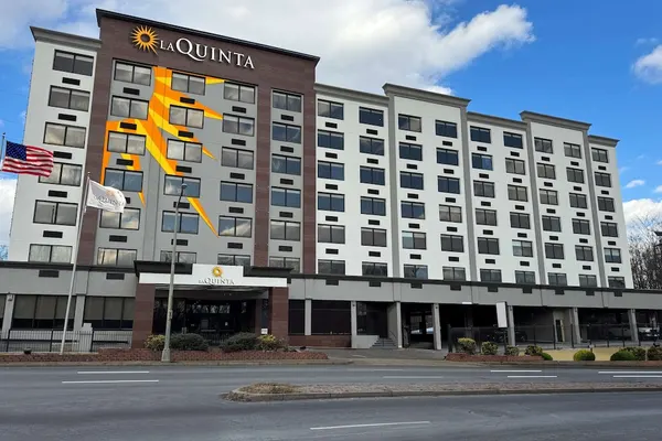 Photo 1 - La Quinta Inn & Suites by Wyndham Washington DC / NoMa